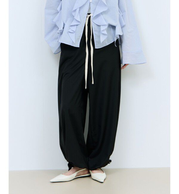 ADAM ET ROPE'「【WEB限定】サイドスリットパンツ」|チノ|ブラック(01)