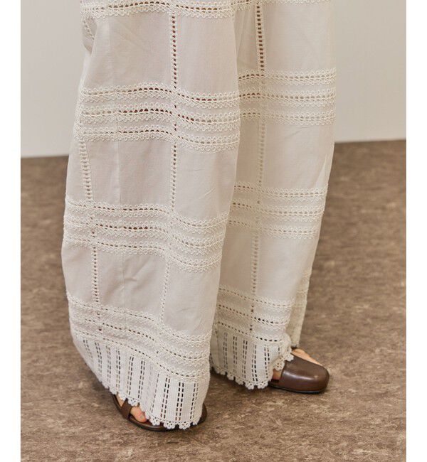 ADAM ET ROPE'「【一部WEB限定カラー】エンブロイダリーイージーパンツ」|チノ|