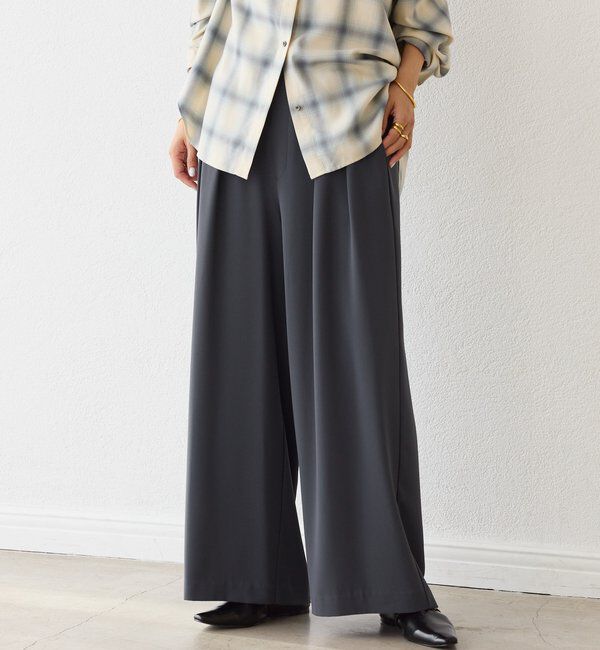  「【ウォッシャブル】【シーズンレスで使える】タックワイドスラックス」|チノ|