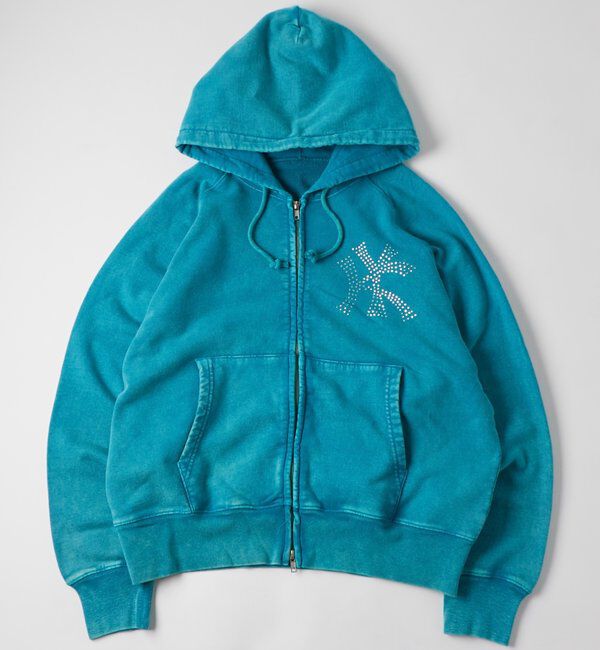  「【UNISEX】KOOKY'N KYケミカルラインストーンジップパーカー」|パーカー|サックスブルー