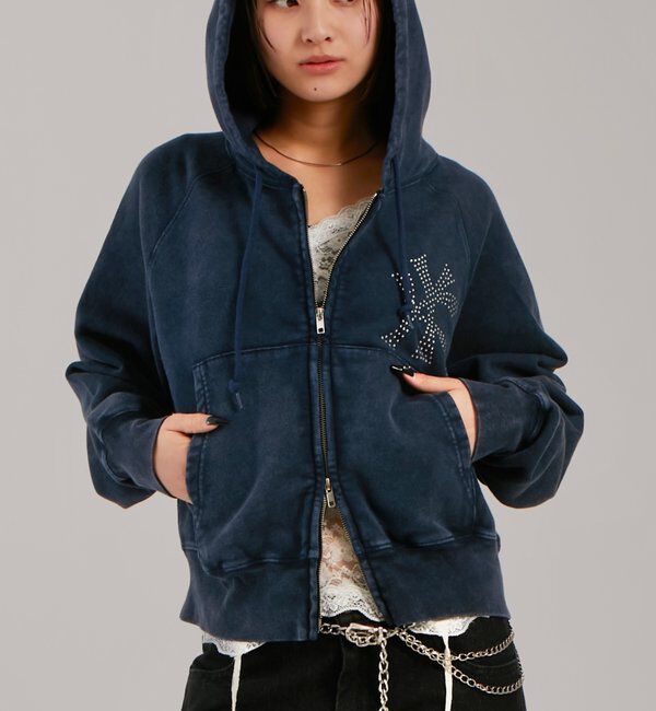  「【UNISEX】KOOKY'N KYケミカルラインストーンジップパーカー」|パーカー|