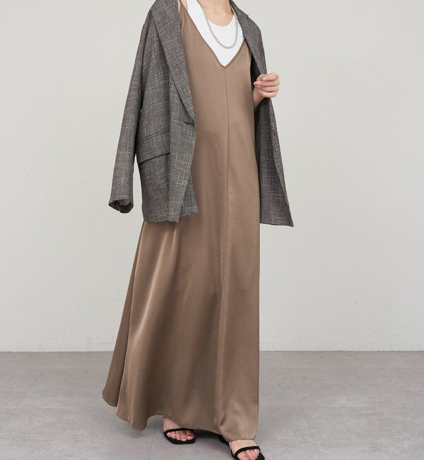  「《サイズ展開》Vネックサテンキャミワンピース」|ワンピース|