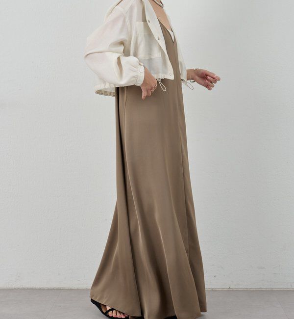  「《サイズ展開》Vネックサテンキャミワンピース」|ワンピース|