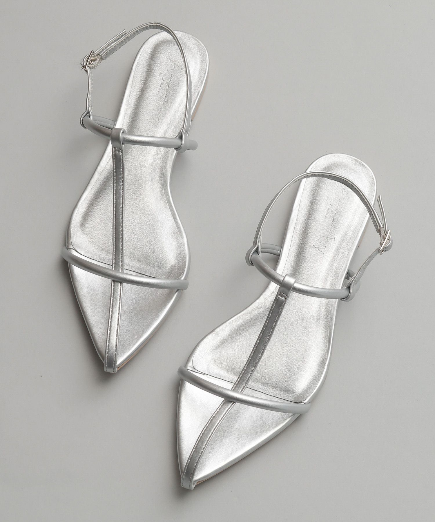 A part by 「クロスフラットサンダル」|サンダル|シルバー