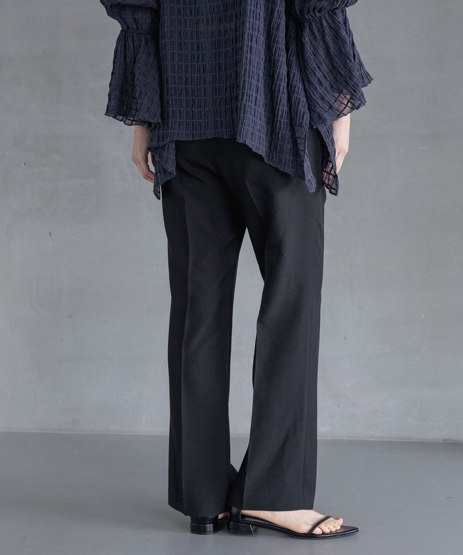 A part by 「シャンブレーセミフレアパンツ」|スラックス|