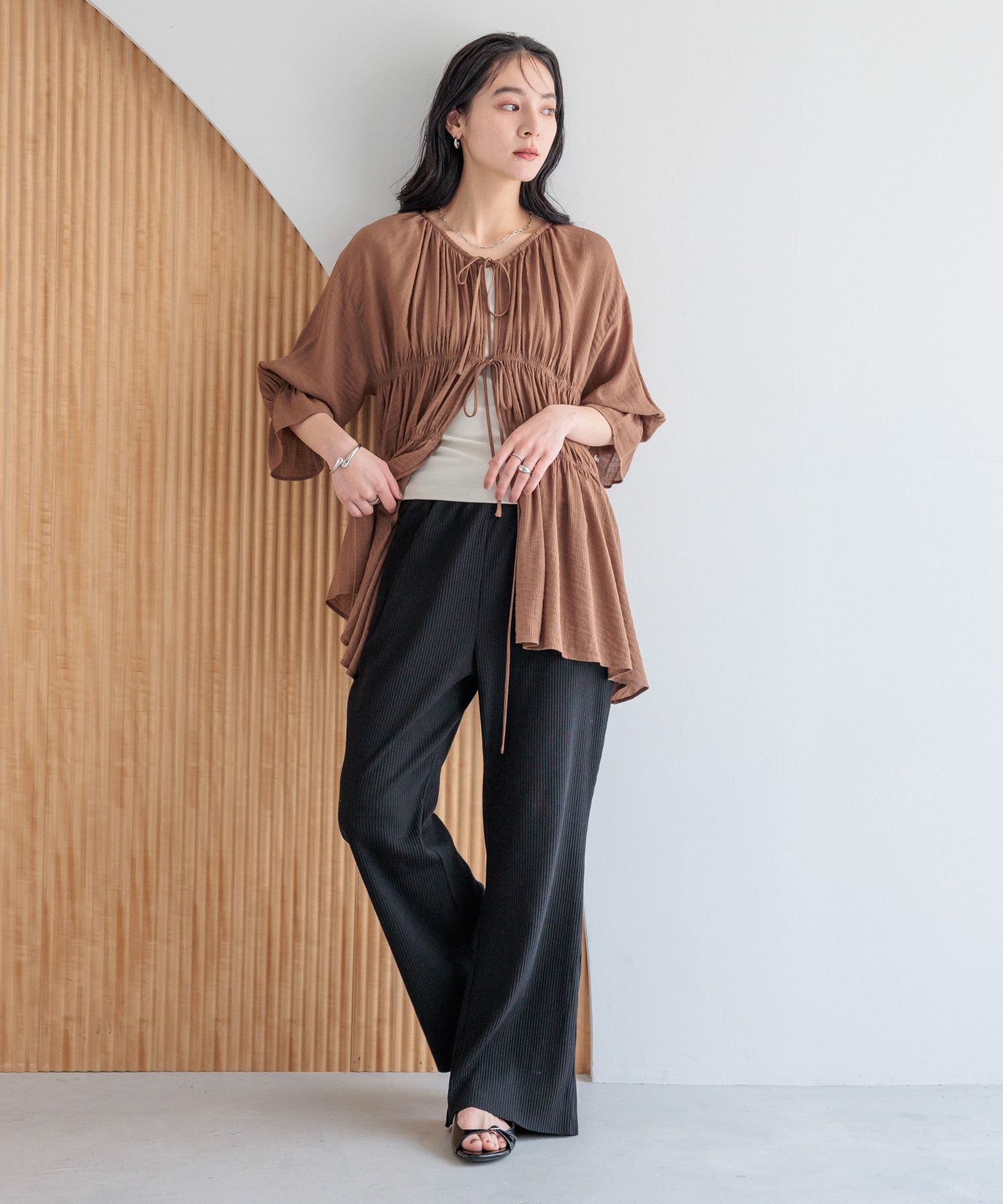 LOWRYS FARM「カットリブセミフレアパンツ」|チノ|