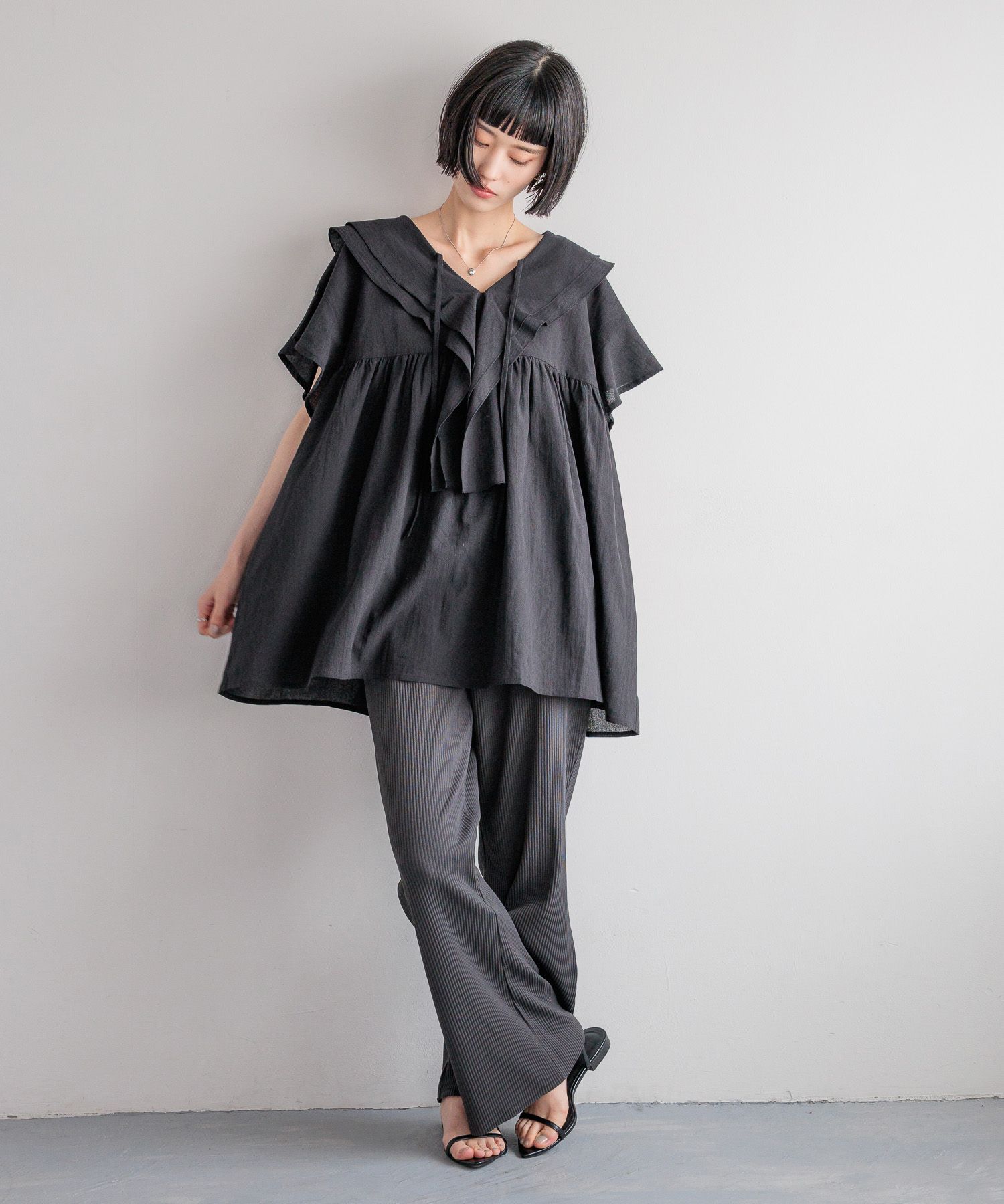 LOWRYS FARM「カットリブセミフレアパンツ」|チノ|