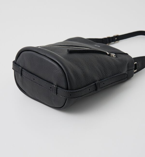 collex「【WEB限定】【Beau're/ヴュレ】斜めZIP縦長 ショルダーバッグ」|ショルダー・メッセンジャー|