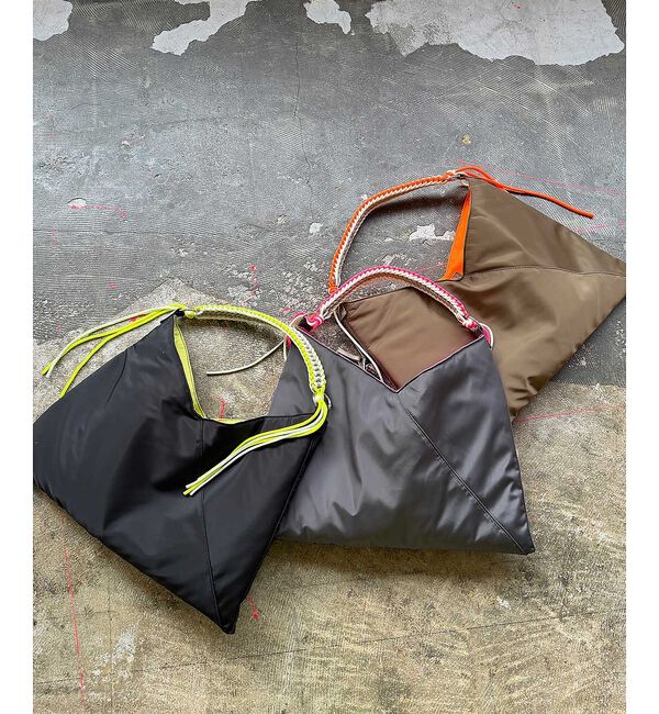 Rouge vif「【cheek/チーク】ネオンハンドルトライアングルショルダー/C26002/ワン」|ショルダー・メッセンジャー|