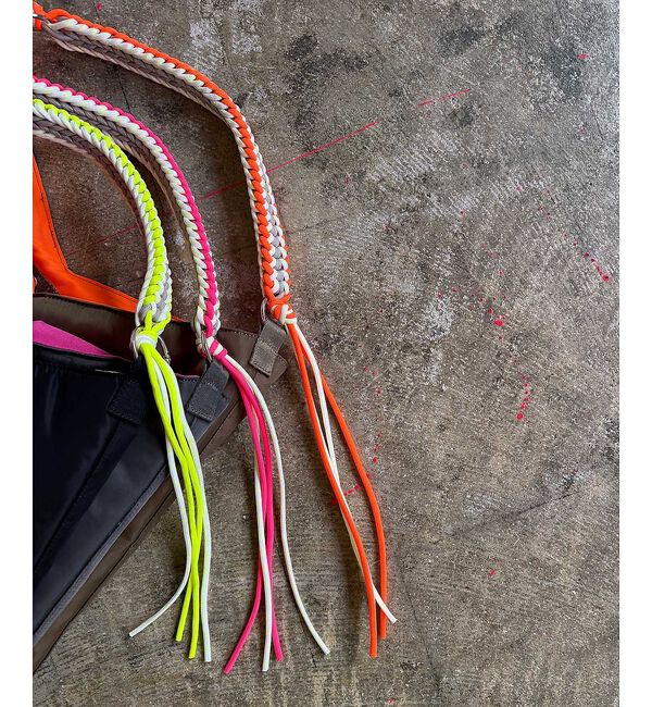 Rouge vif「【cheek/チーク】ネオンハンドルトライアングルショルダー/C26002/ワン」|ショルダー・メッセンジャー|