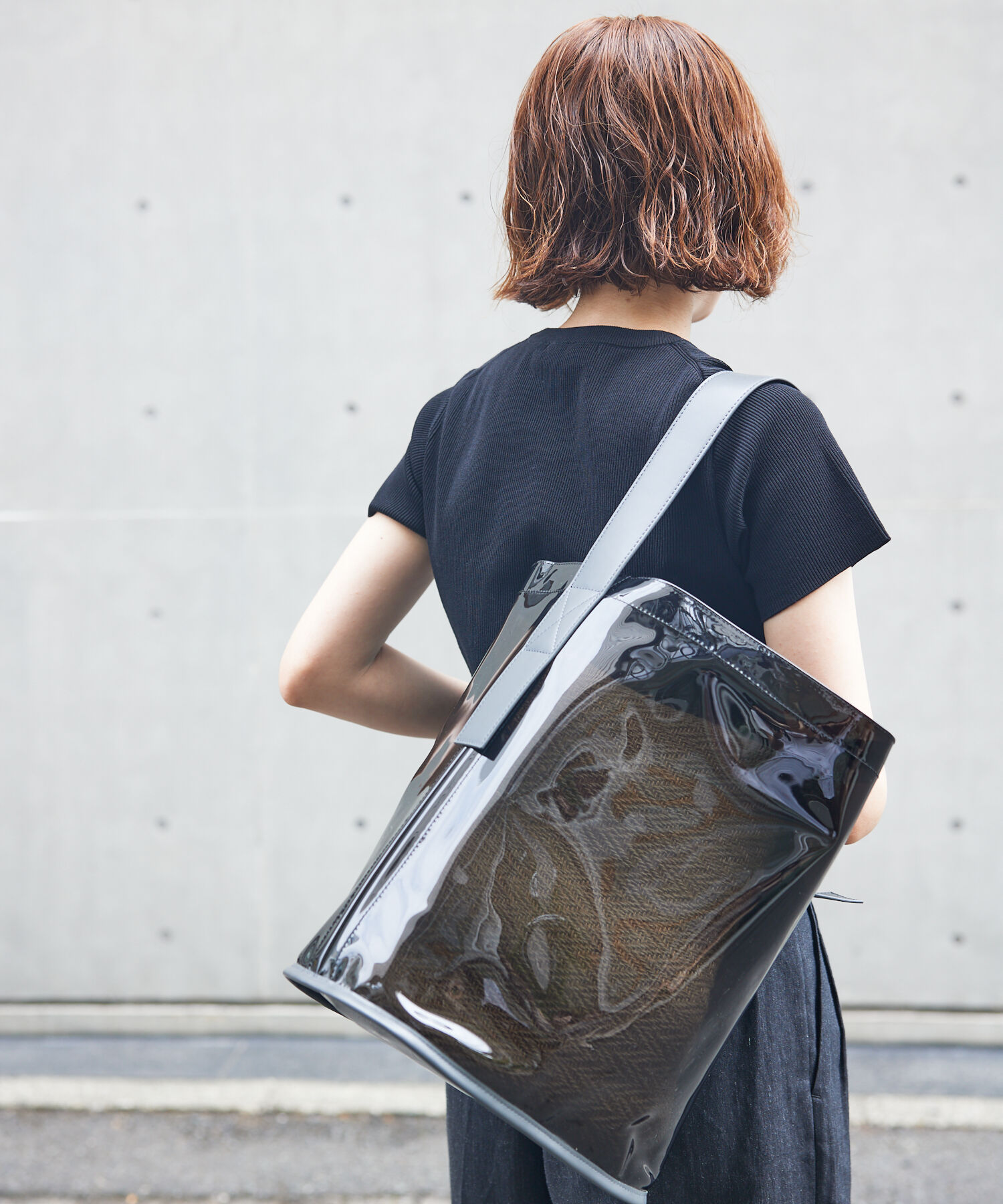 qualite「PVCトート(ジュートポーチ付き)/A4トートバッグ」|トートバッグ|ブラック