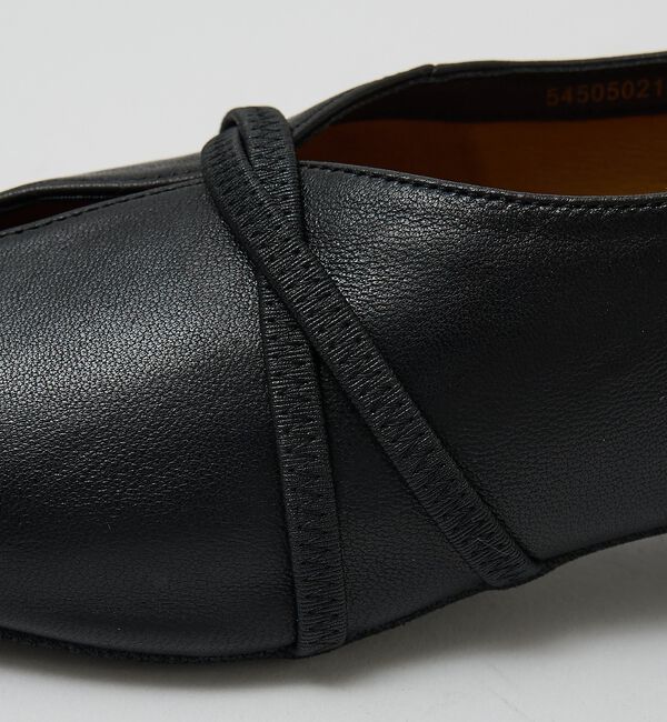 AU BANNISTER「【YouTuber紹介】ストラップソフトレザーフラットパンプス」|その他|