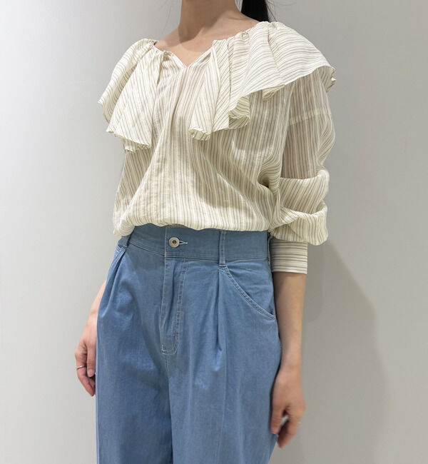 TIARA「フリルギャザーブラウス」|シャツ・ブラウス|ホワイトストライプ
