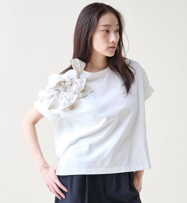 TIARA「ショルダーリボンTシャツ」|Tシャツ・カットソー|