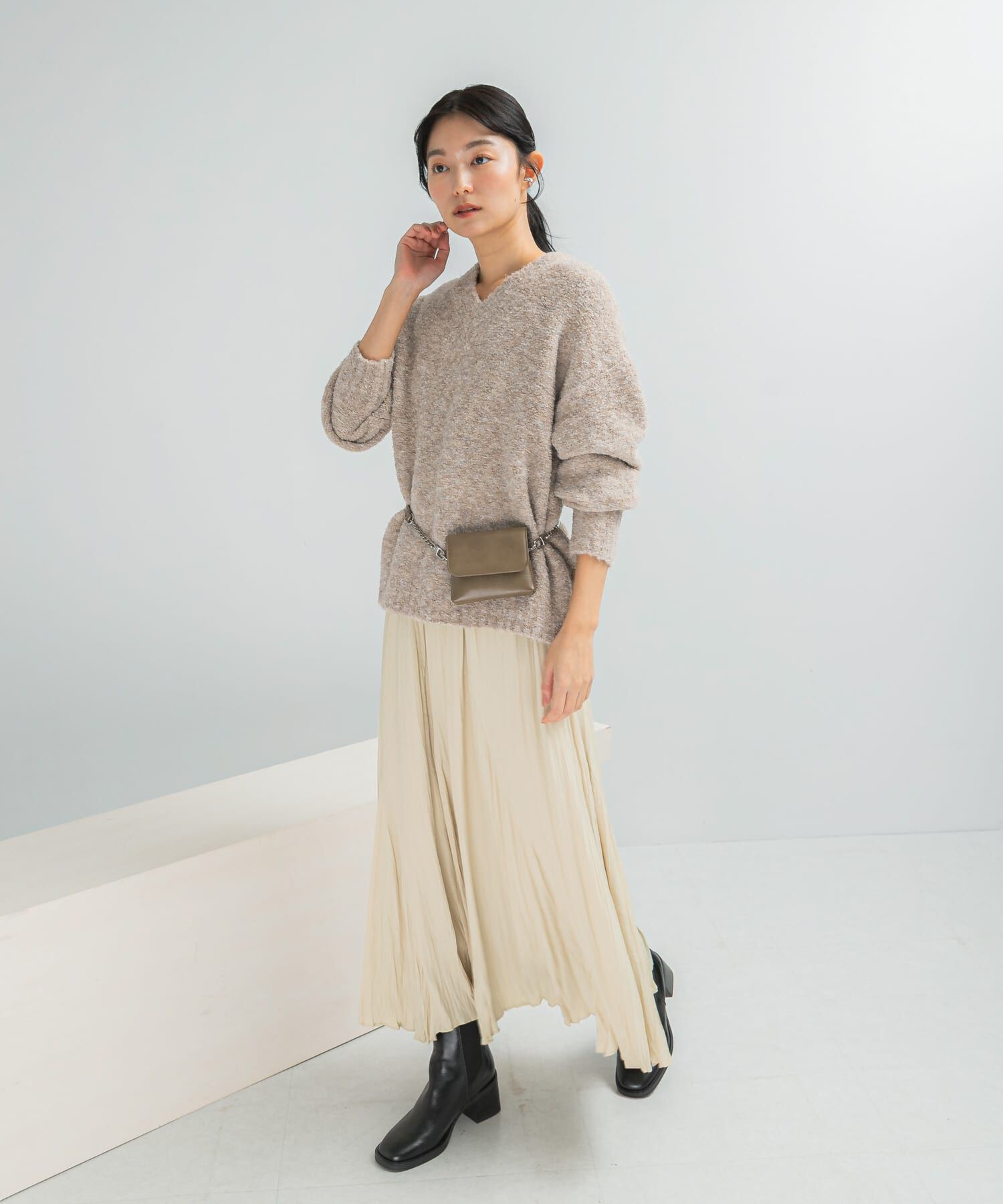 URBAN RESEARCH ROSSO「『WEB限定』Vネックカーブスリーブニット」|ニット・セーター|