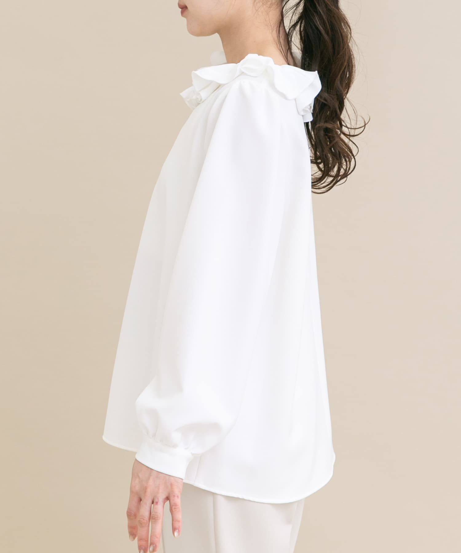 URBAN RESEARCH ROSSO「『WEB限定』コサージュカラー2WAYブラウス」|シャツ・ブラウス|