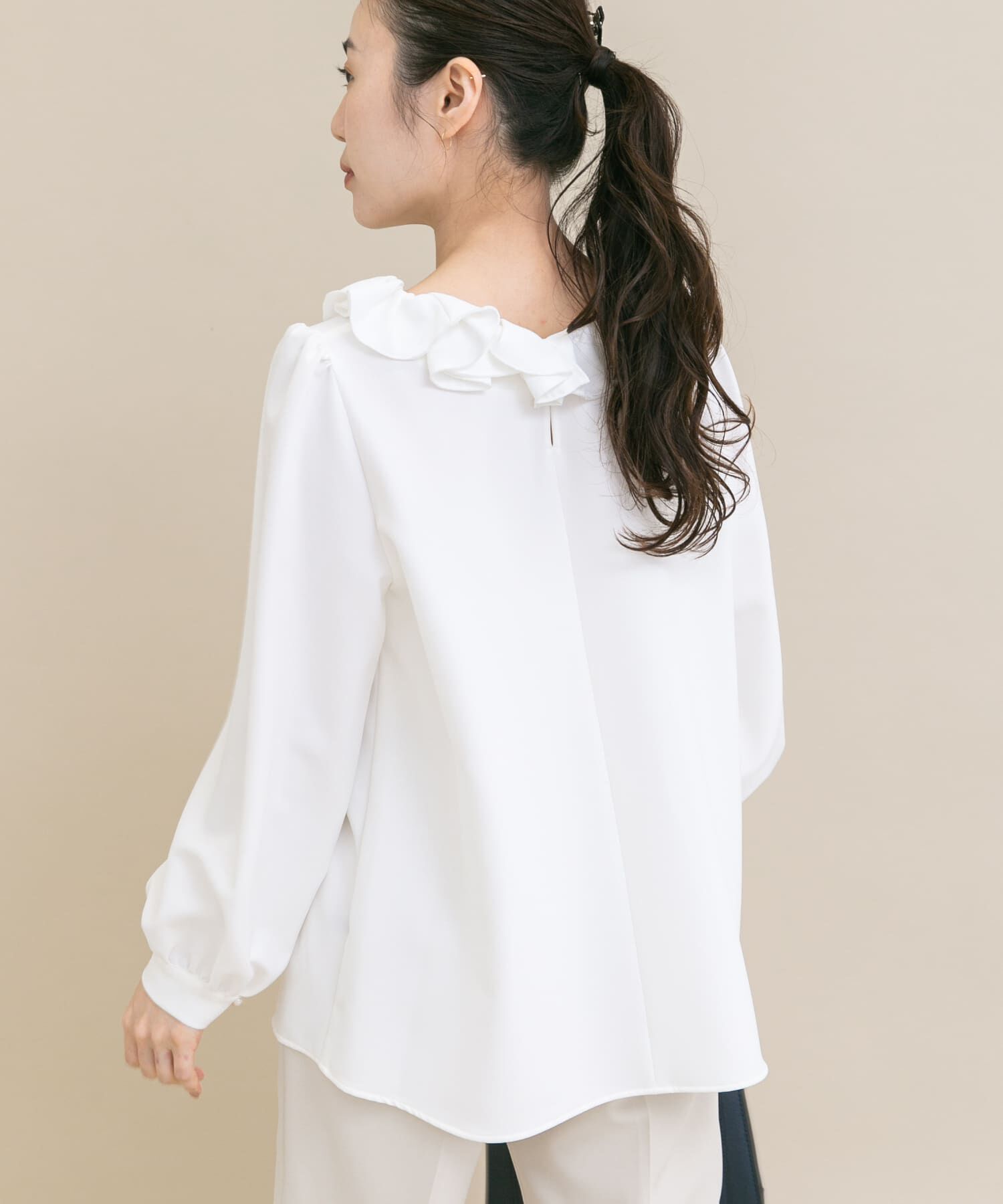 URBAN RESEARCH ROSSO「『WEB限定』コサージュカラー2WAYブラウス」|シャツ・ブラウス|