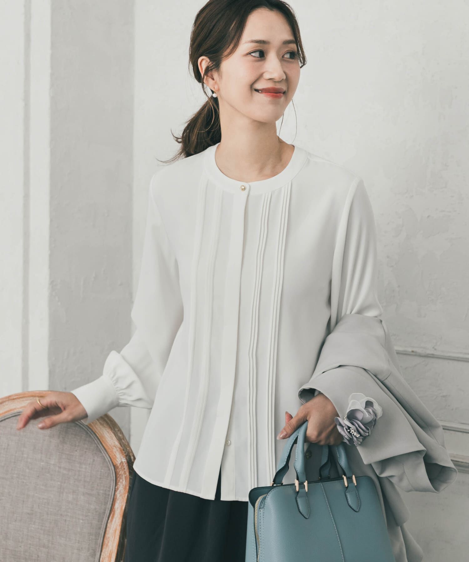 URBAN RESEARCH DOORS「ピンタックゴールドボタンブラウス」|シャツ・ブラウス|