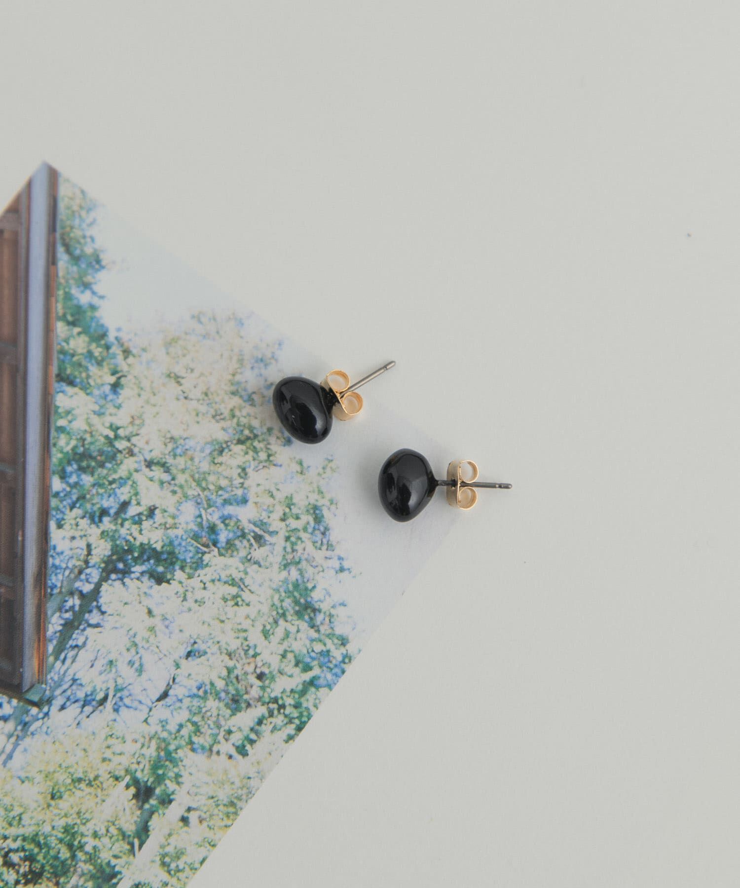 URBAN RESEARCH DOORS「カラーオーブピアス」|ピアス|ブラック