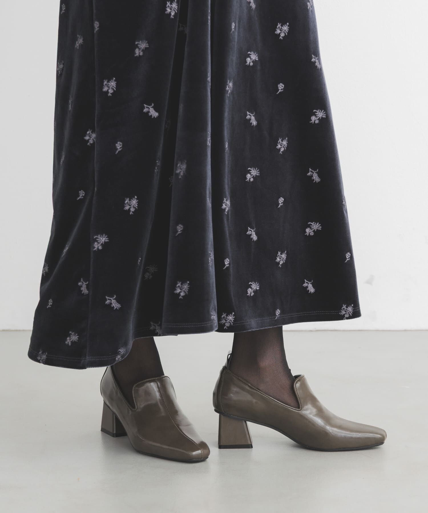  「セミスクエアトゥパンプス」|パンプス|