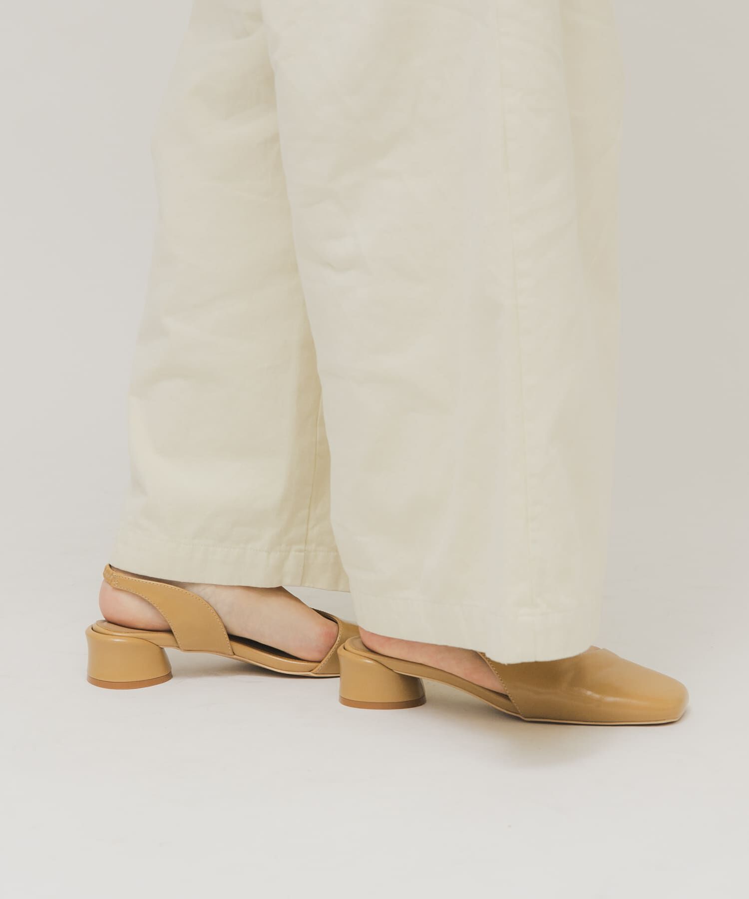  「スクエアトゥアシンメトリーパンプス」|パンプス|