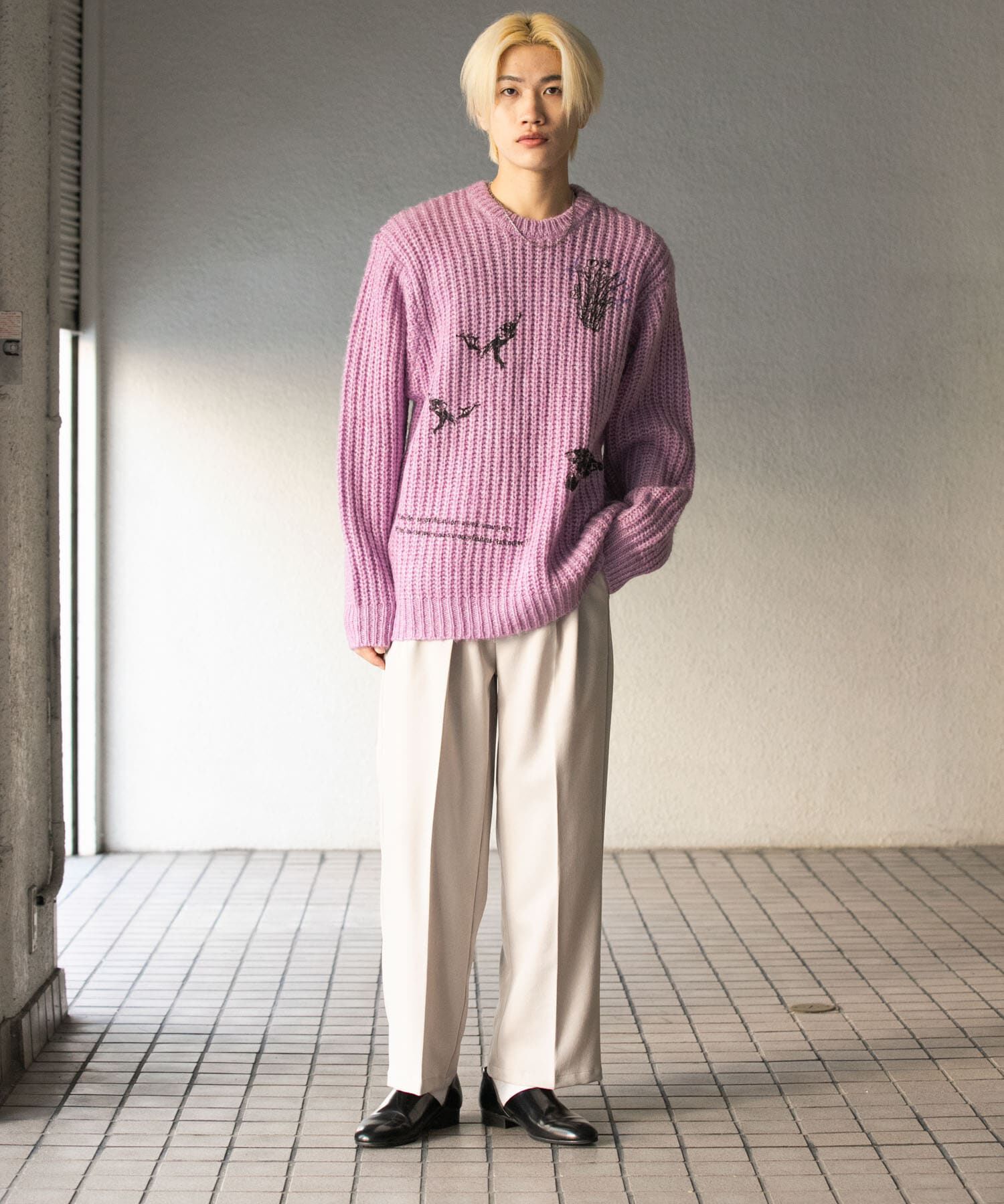 SENSE OF PLACE by URBAN RESEARCH「グラフィックプリントルーズクルーネックニット」|ニット・セーター|