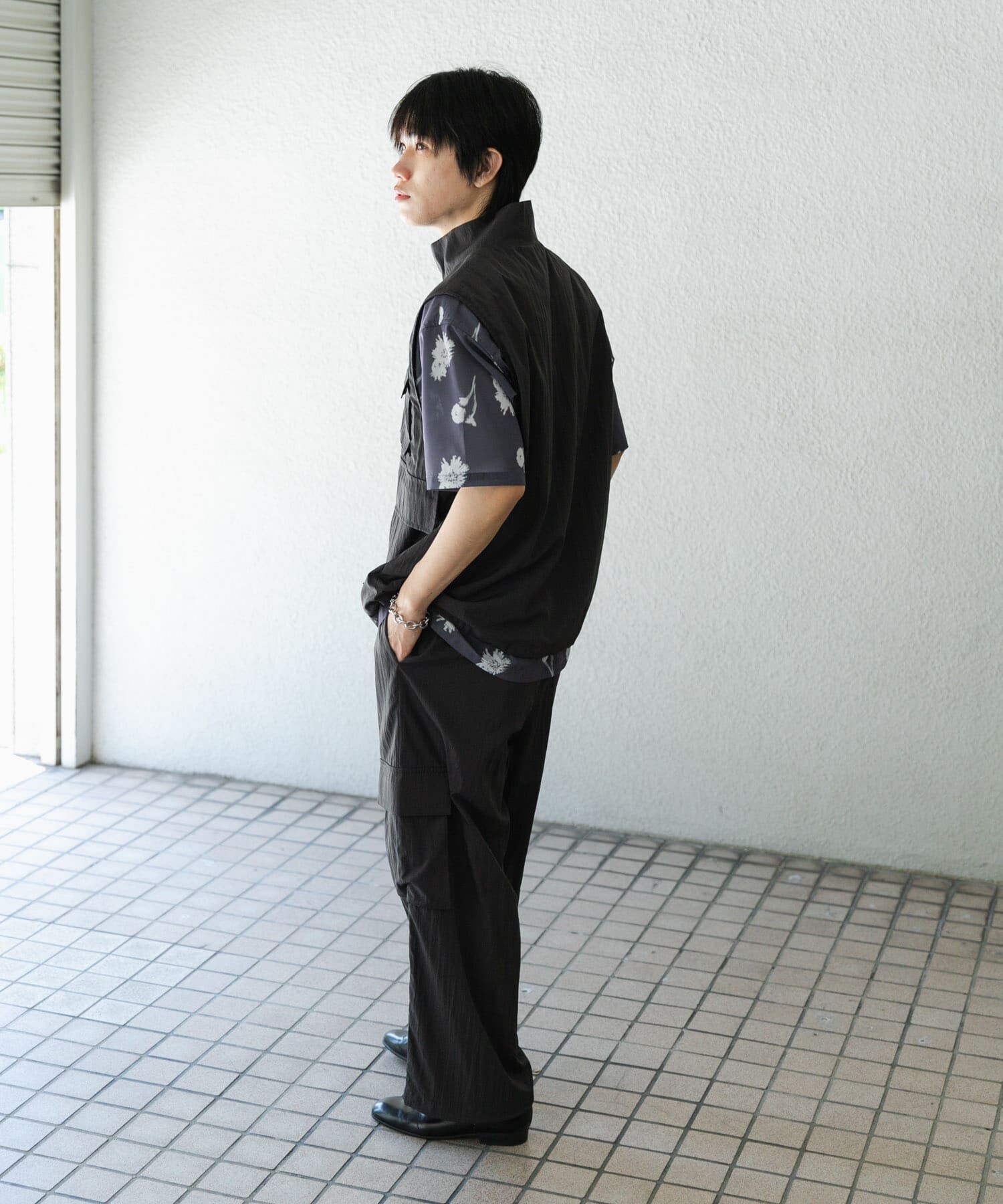 SENSE OF PLACE by URBAN RESEARCH「ユーティリティスタンドベスト」|ブルゾン・スタジャン|