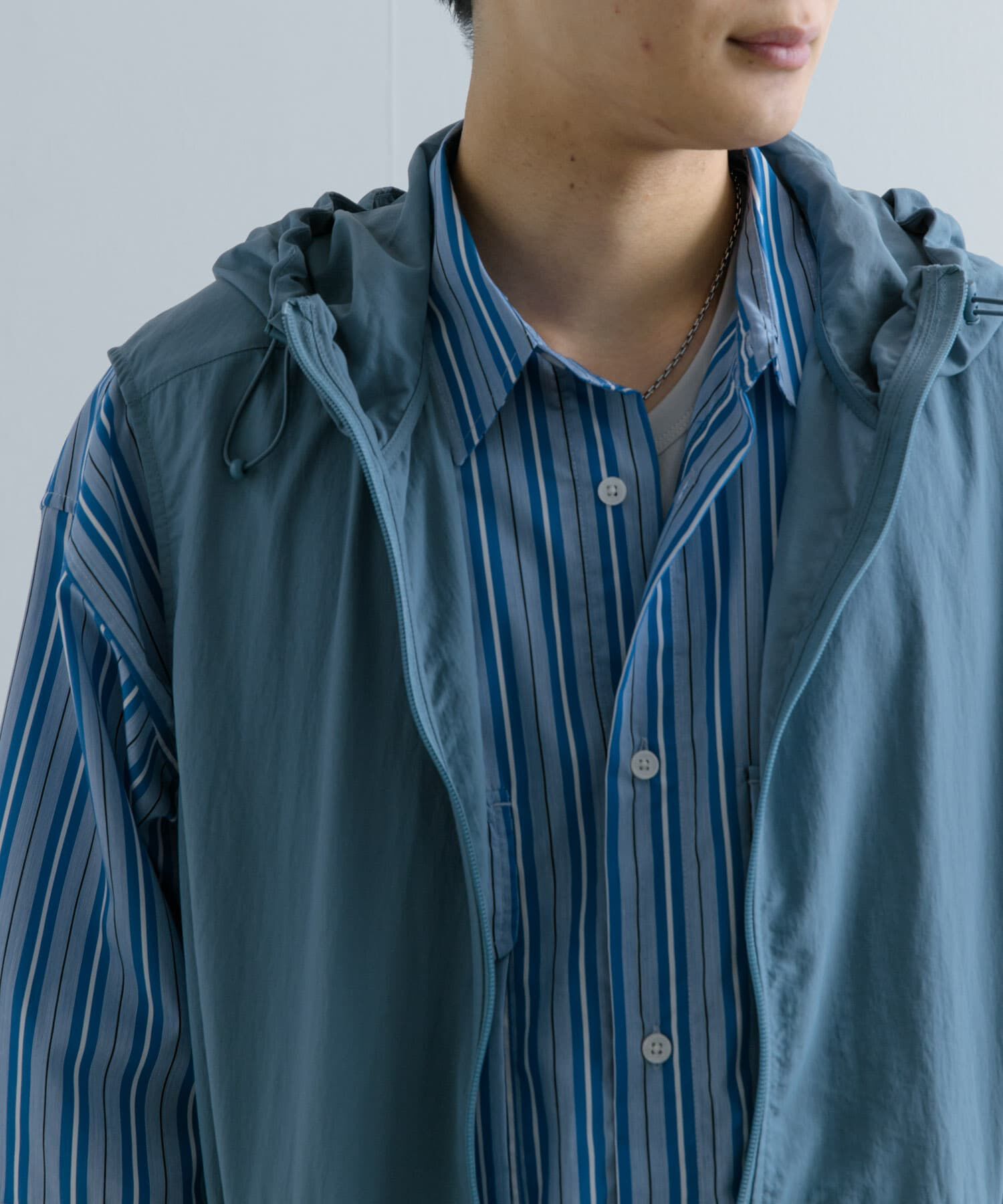 SENSE OF PLACE by URBAN RESEARCH「『セットアップ対応』ナイロンフーデッドトラックベスト」|ノーカラーコート|