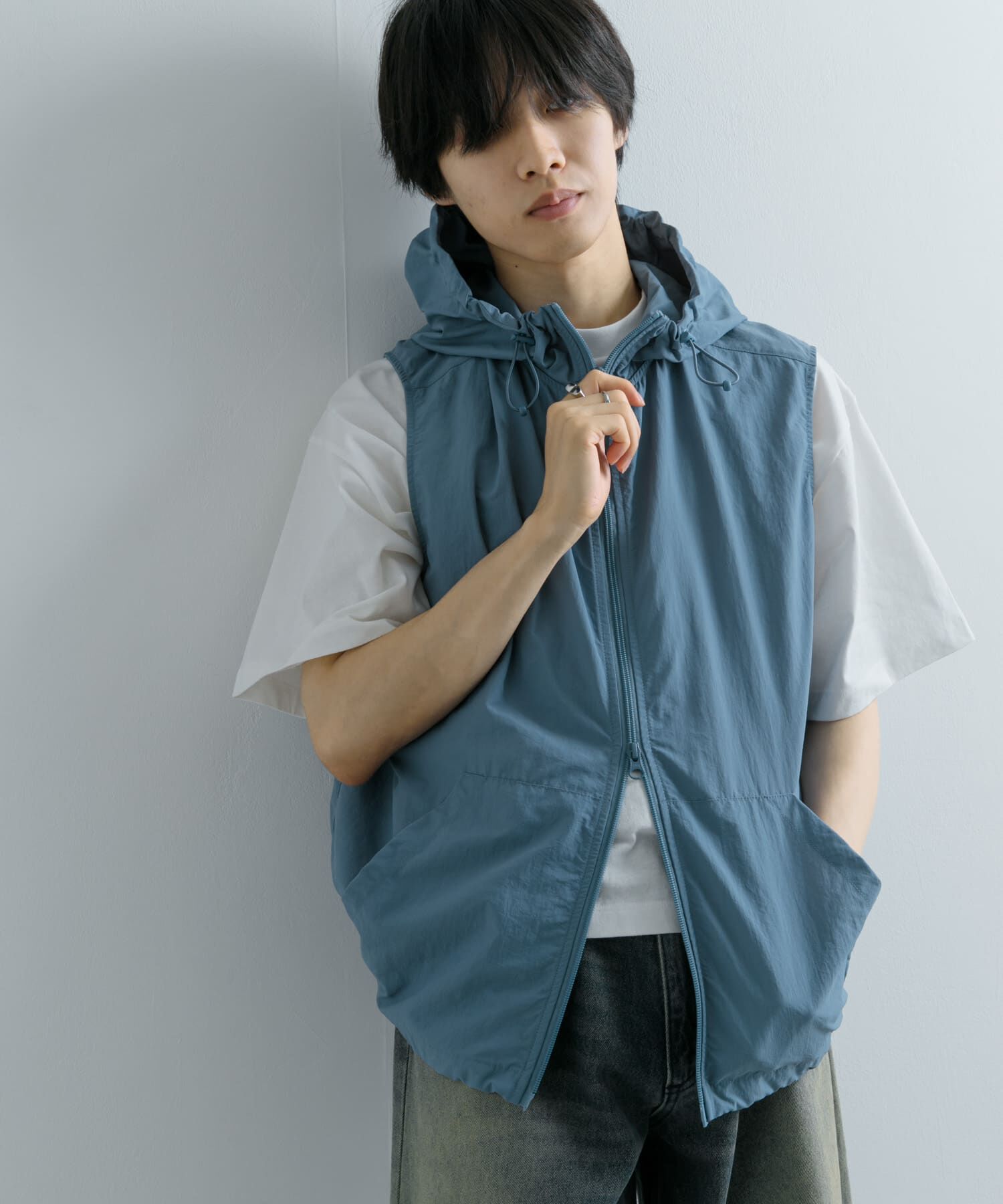 SENSE OF PLACE by URBAN RESEARCH「『セットアップ対応』ナイロンフーデッドトラックベスト」|ノーカラーコート|