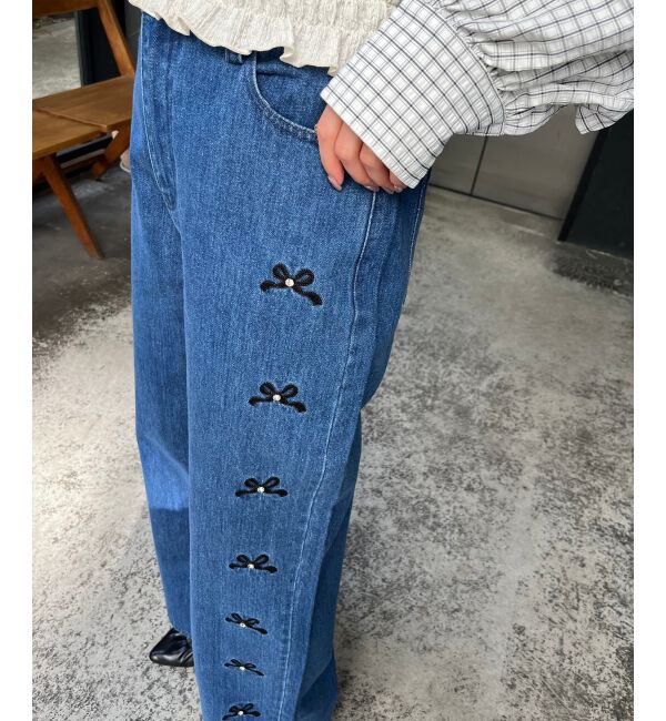 MAJESTICLEGON「リボンビジューデニムパンツ」|デニム|