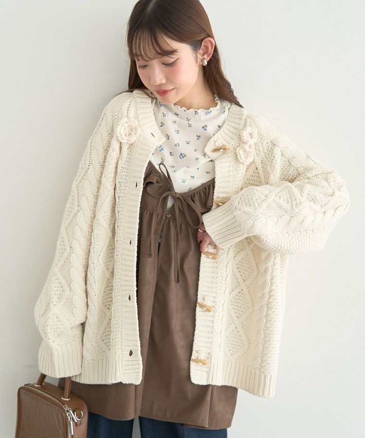earth music&ecology「フラワーモチーフトグルボタンニットカーディガン」|カーディガン|Ivory
