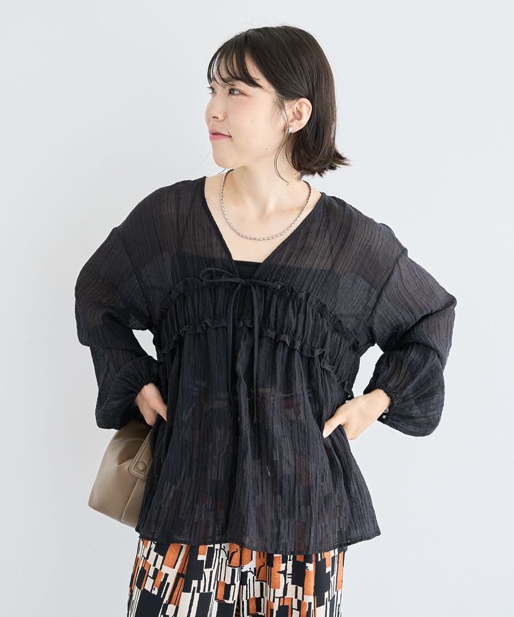 Green Parks「Vネックフリルシアープリーツブラウス」|シャツ・ブラウス|Black