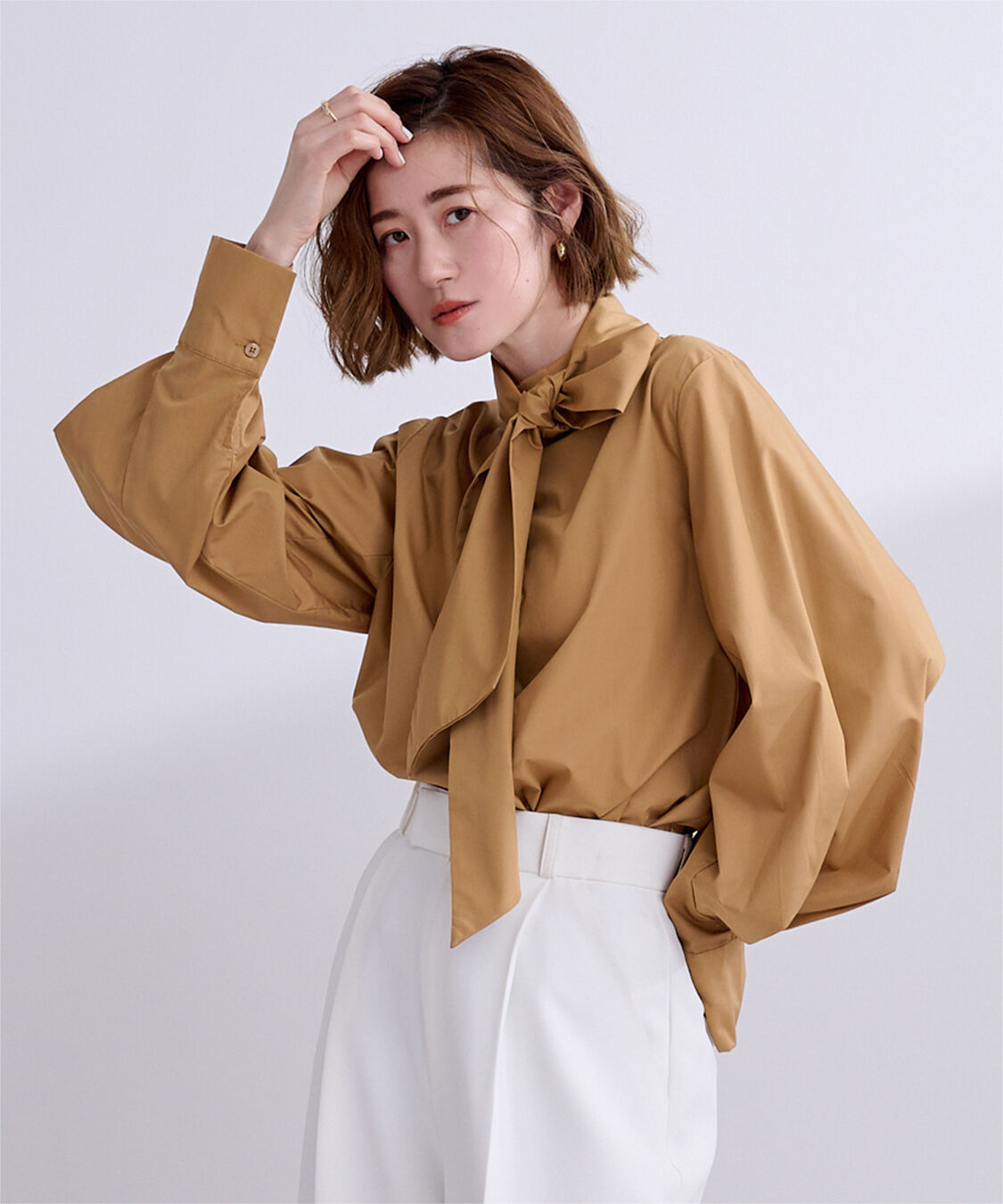 ur's「2wayボウタイブラウス」|シャツ・ブラウス|キャメル