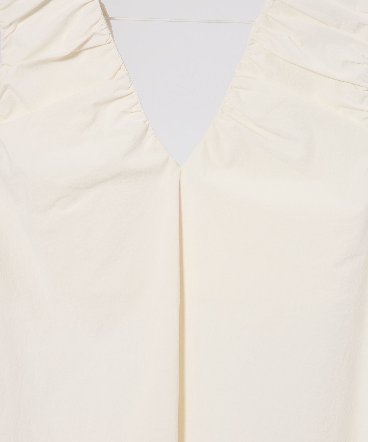 BABYLONE「【多機能素材】撥水Vネックギャザーブラウス」|シャツ・ブラウス|