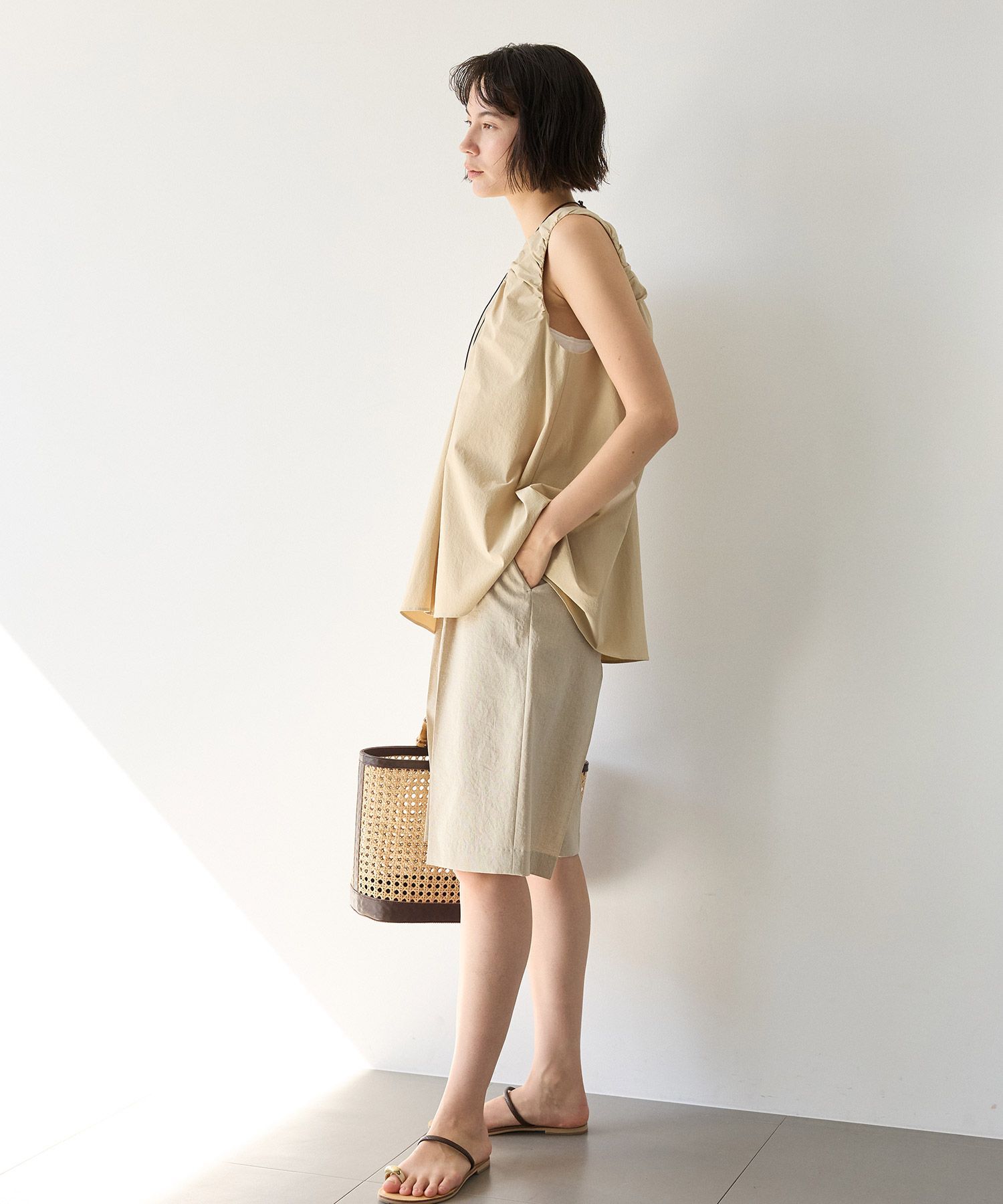 BABYLONE「【多機能素材】撥水Vネックギャザーブラウス」|シャツ・ブラウス|