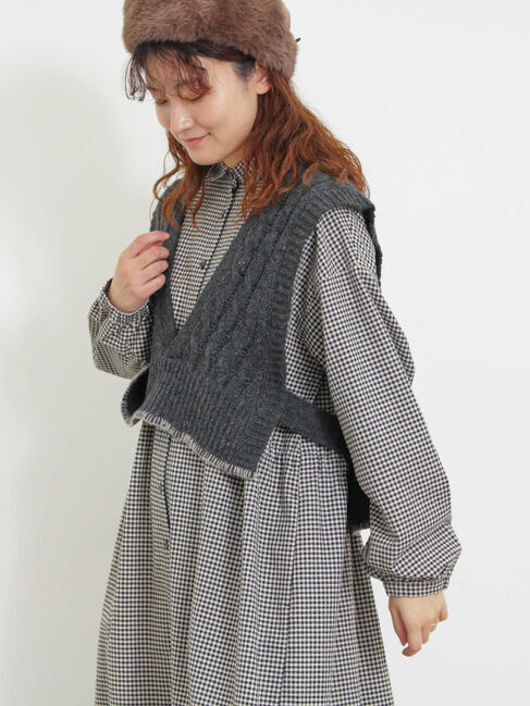 Samansa Mos2「◎ブランケットステッチケーブル編みショートベスト」|ダウンベスト・ベスト|