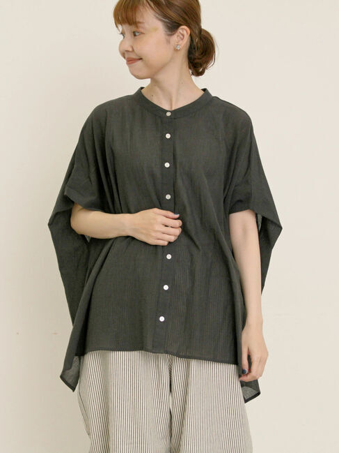 Samansa Mos2「柄アソート肩タックバンドカラーチュニック」|シャツ・ブラウス|チャコールグレー