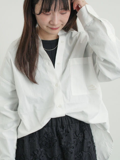 Samansa Mos2「ワンポイント刺繍オーバーシャツ」|シャツ・ブラウス|オフホワイト