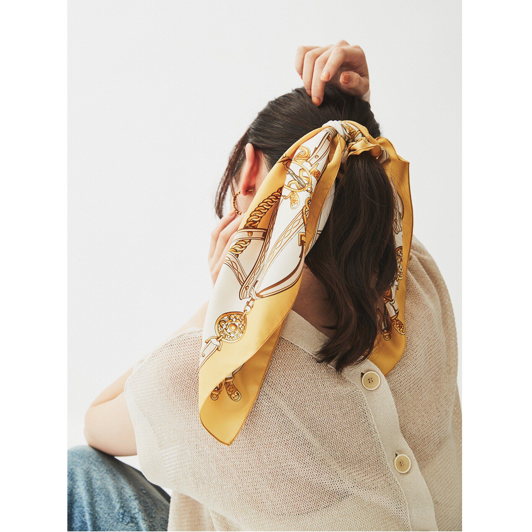 UNTITLED「【手洗い／58cm正方形】ベルトプリントスカーフ」|ストール|