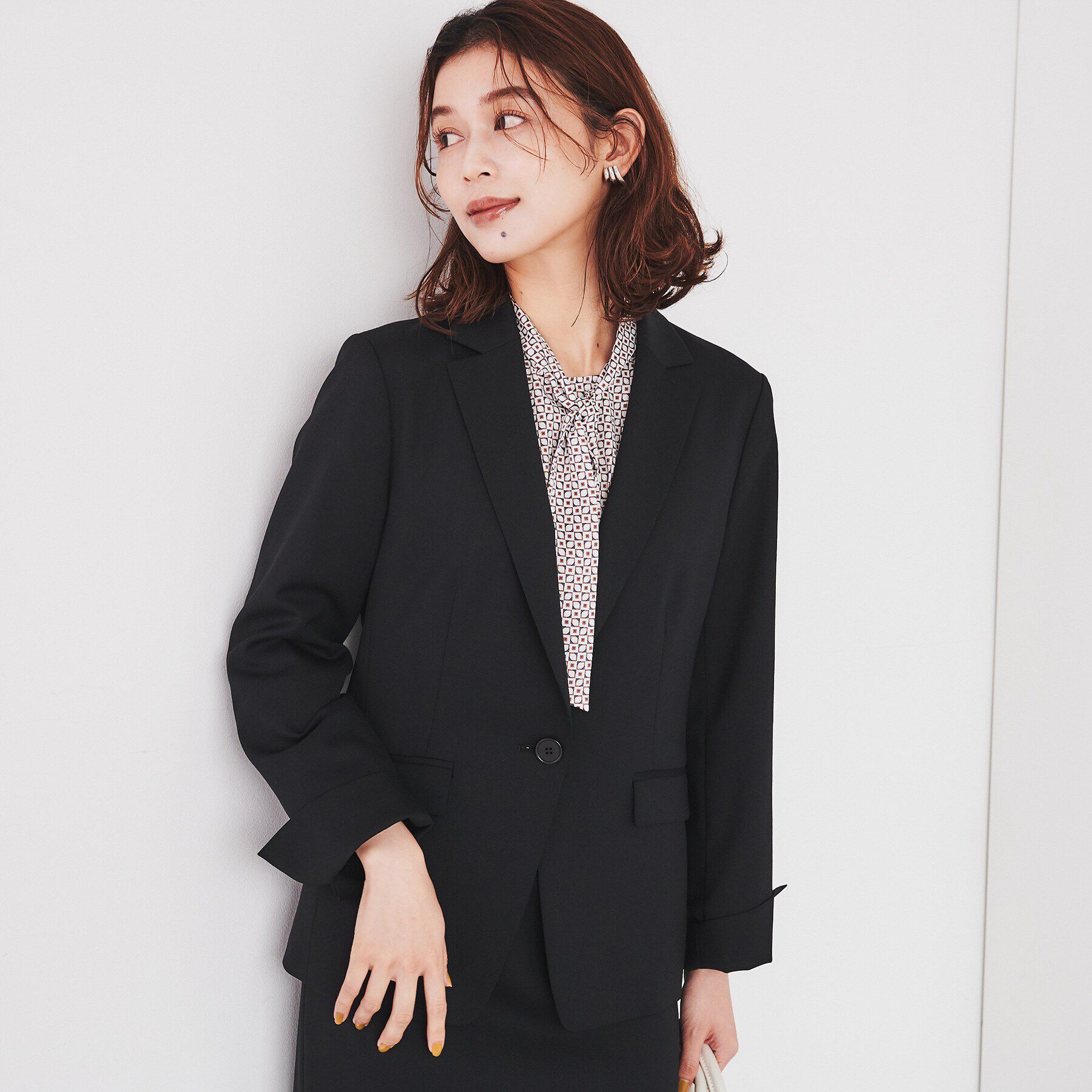 UNTITLED「【洗える通勤スーツ】レジェールギャバ ストレッチテーラードジャケット」|テーラードジャケット|ブラック(019)