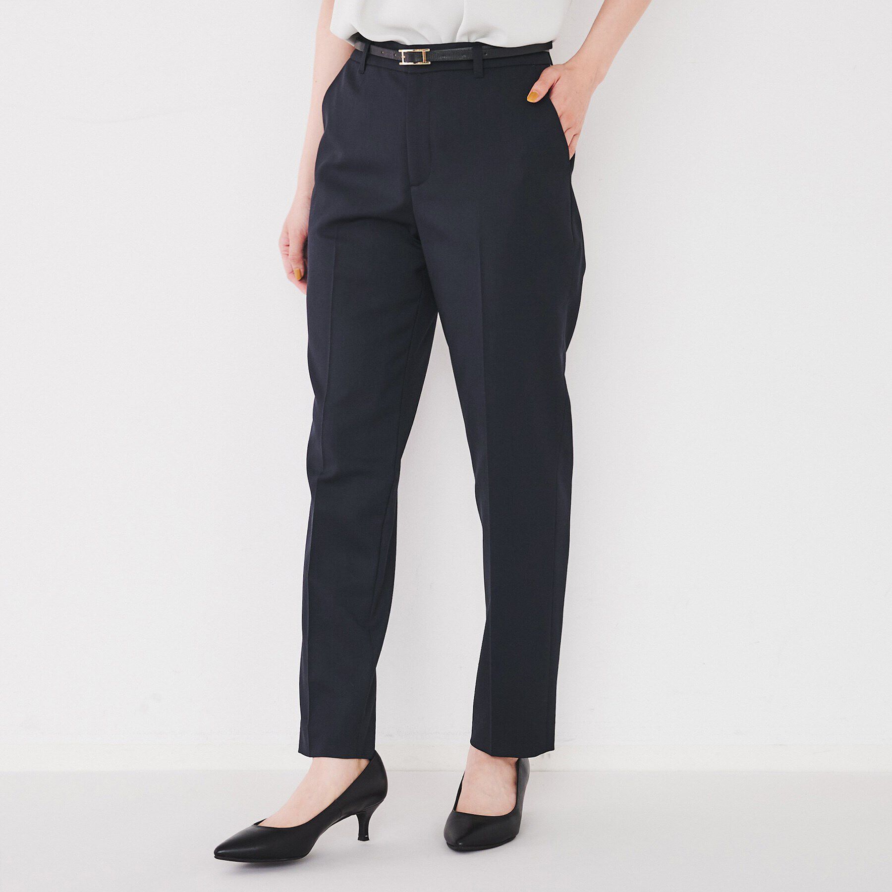 UNTITLED「【洗える通勤スーツ】レジェールギャバ ストレッチテーパードパンツ」|その他|ネイビー(094)