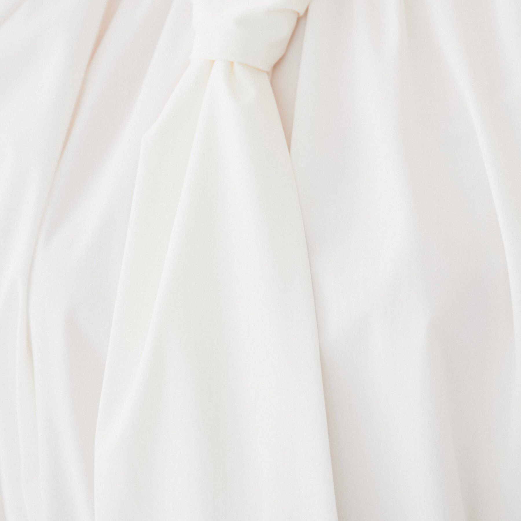 UNTITLED「【通勤】ボウタイ付スタンドネック ボリュームブラウス」|シャツ・ブラウス|