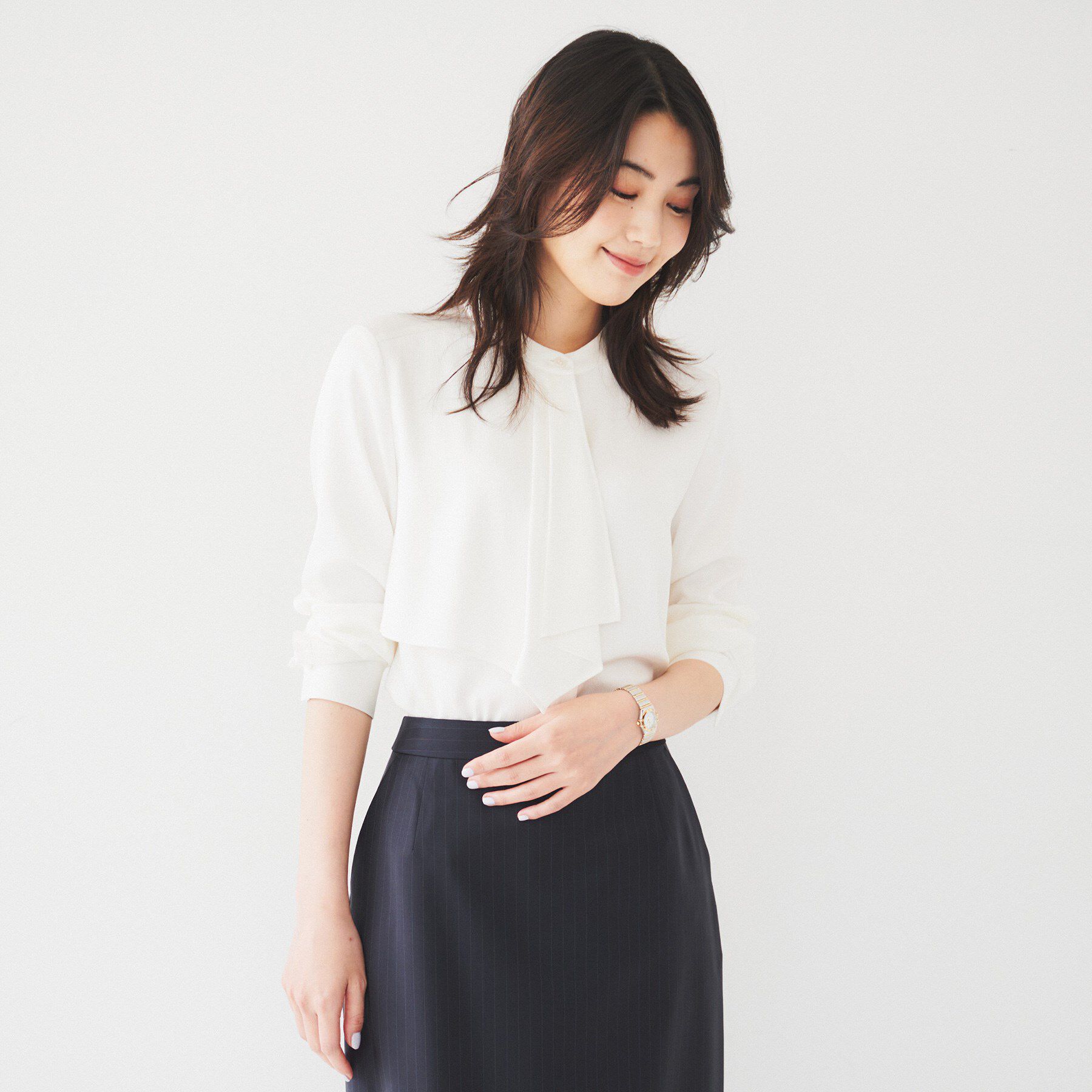 UNTITLED「【通勤】サテン ラッフル風ブラウス」|シャツ・ブラウス|