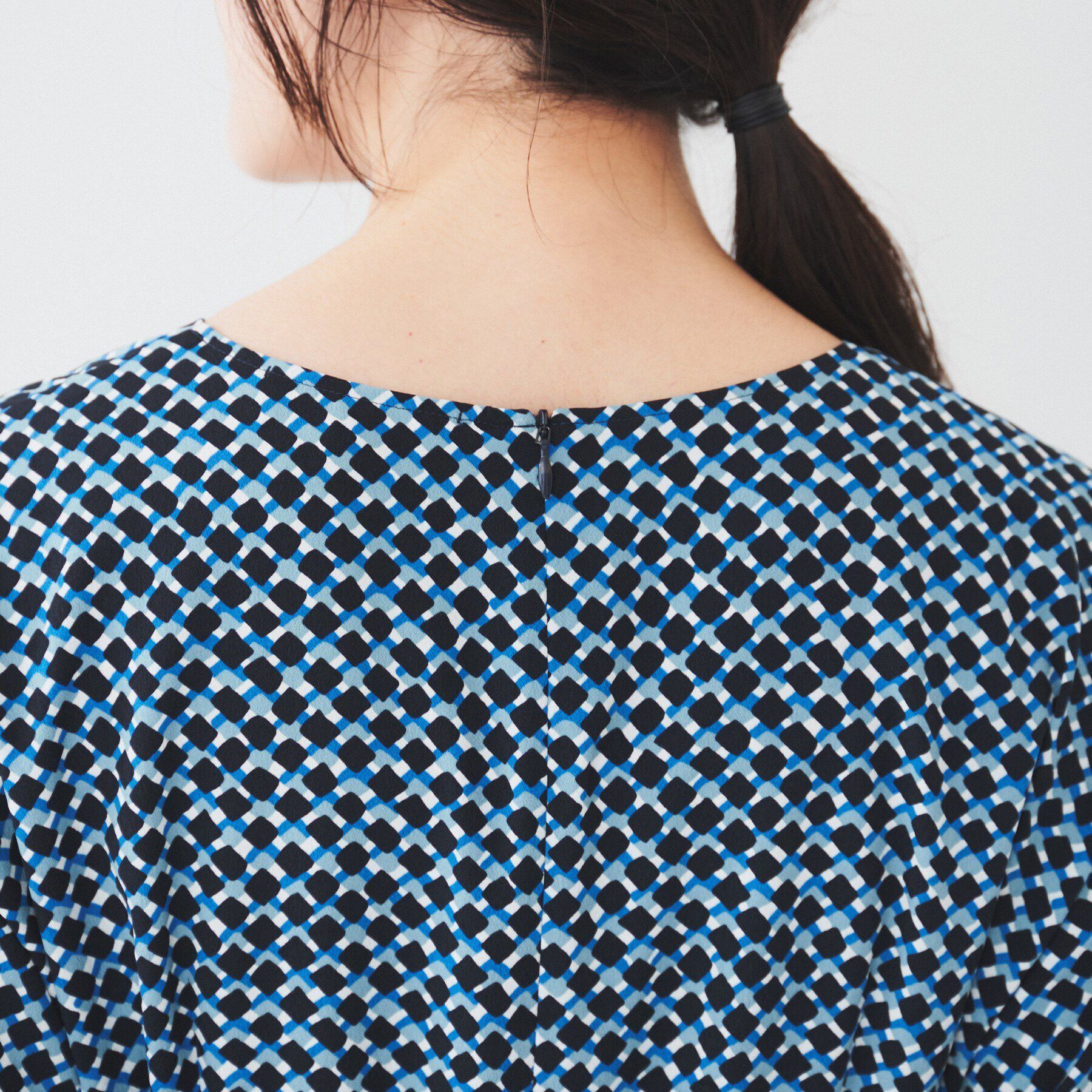 UNTITLED「【きれいめ／オフィス】スクエアジオメトリック柄ワンピース」|ワンピース|