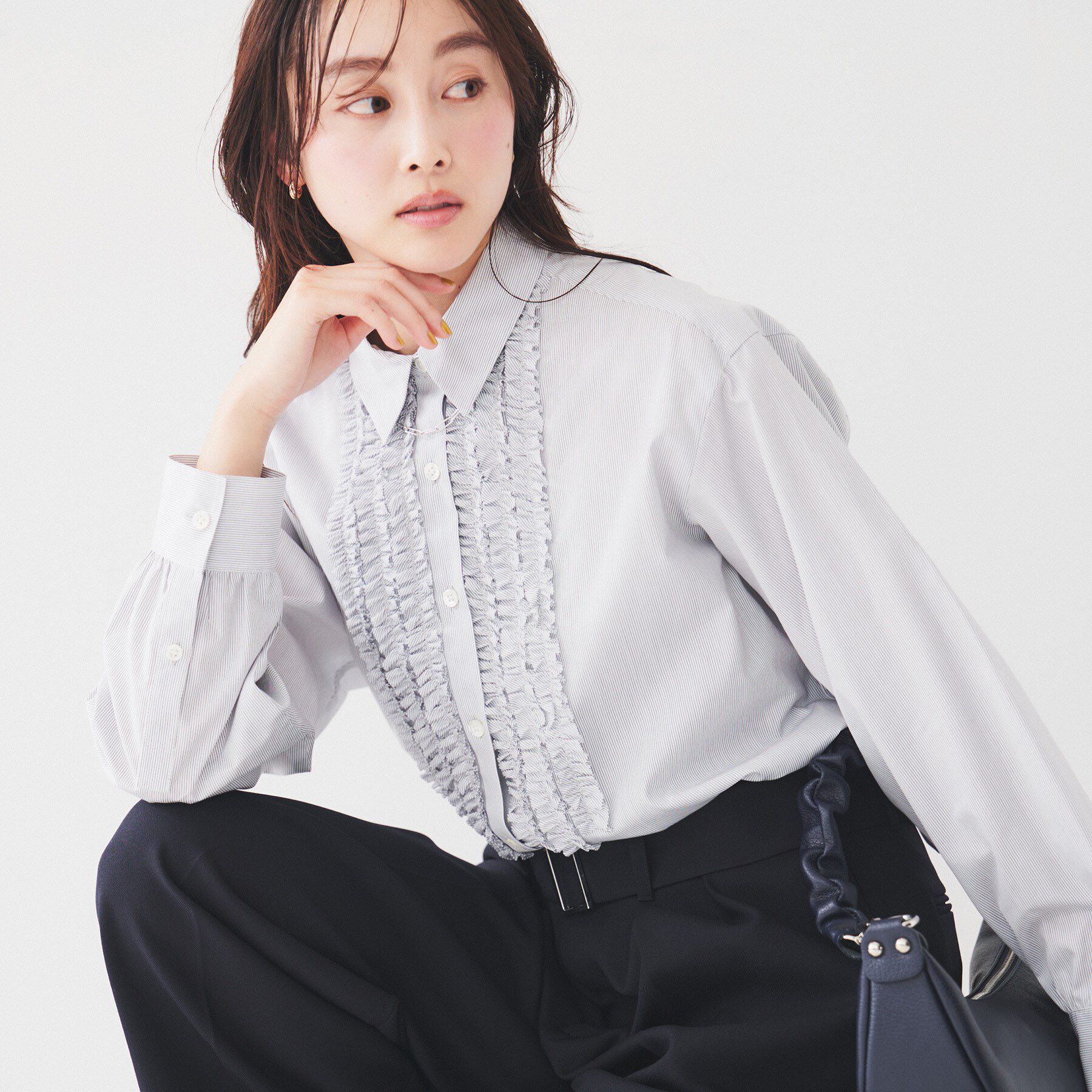 UNTITLED「【コットン100/前開きボタン】フロントフリルシャツ」|シャツ・ブラウス|オフホワイト(303