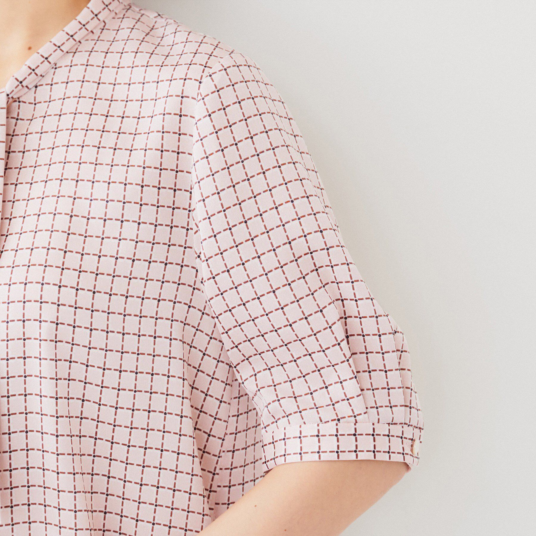 UNTITLED「【通勤/二の腕カバー】ジオメチェック ボウタイブラウス」|シャツ・ブラウス|