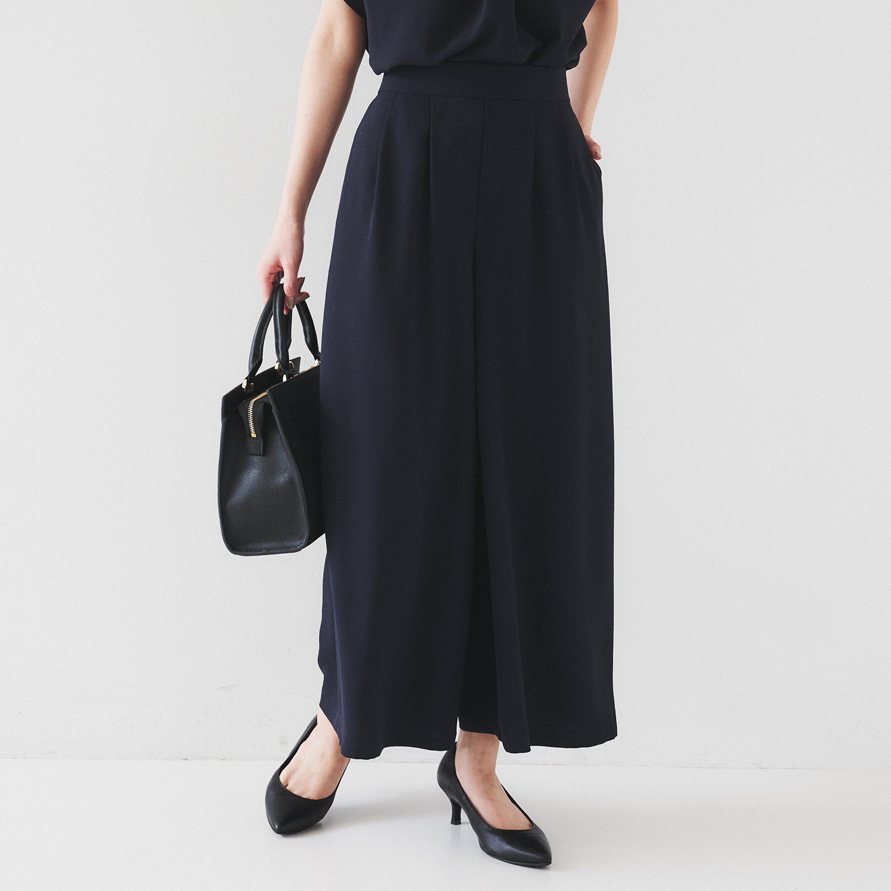 UNTITLED「【セットアップ可/接触冷感/イージーケア】リラクミスト タックワイドパンツ」|その他|