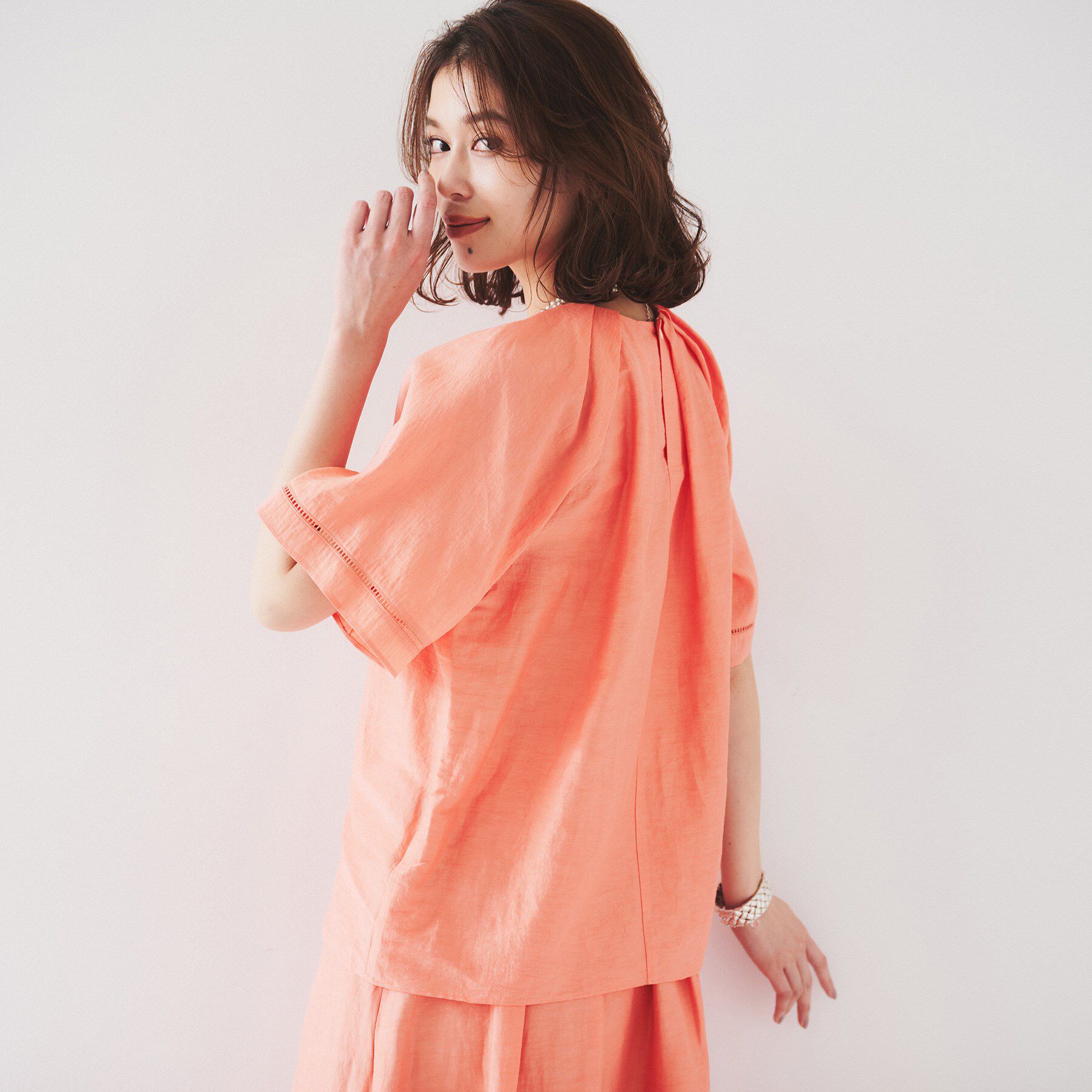 UNTITLED「【セットアップ可能】リネン混 タックブラウス」|シャツ・ブラウス|