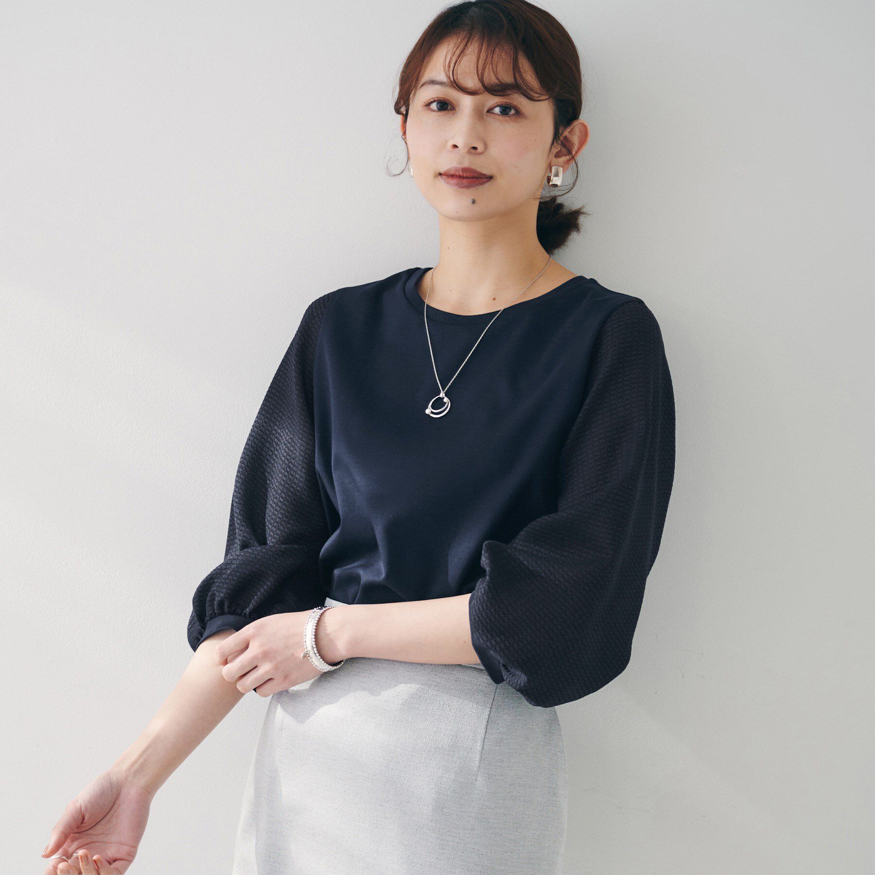 UNTITLED「【二の腕カバー/オンオフ】袖シアー ドッキングプルオーバー」|Tシャツ・カットソー|ネイビー(094)
