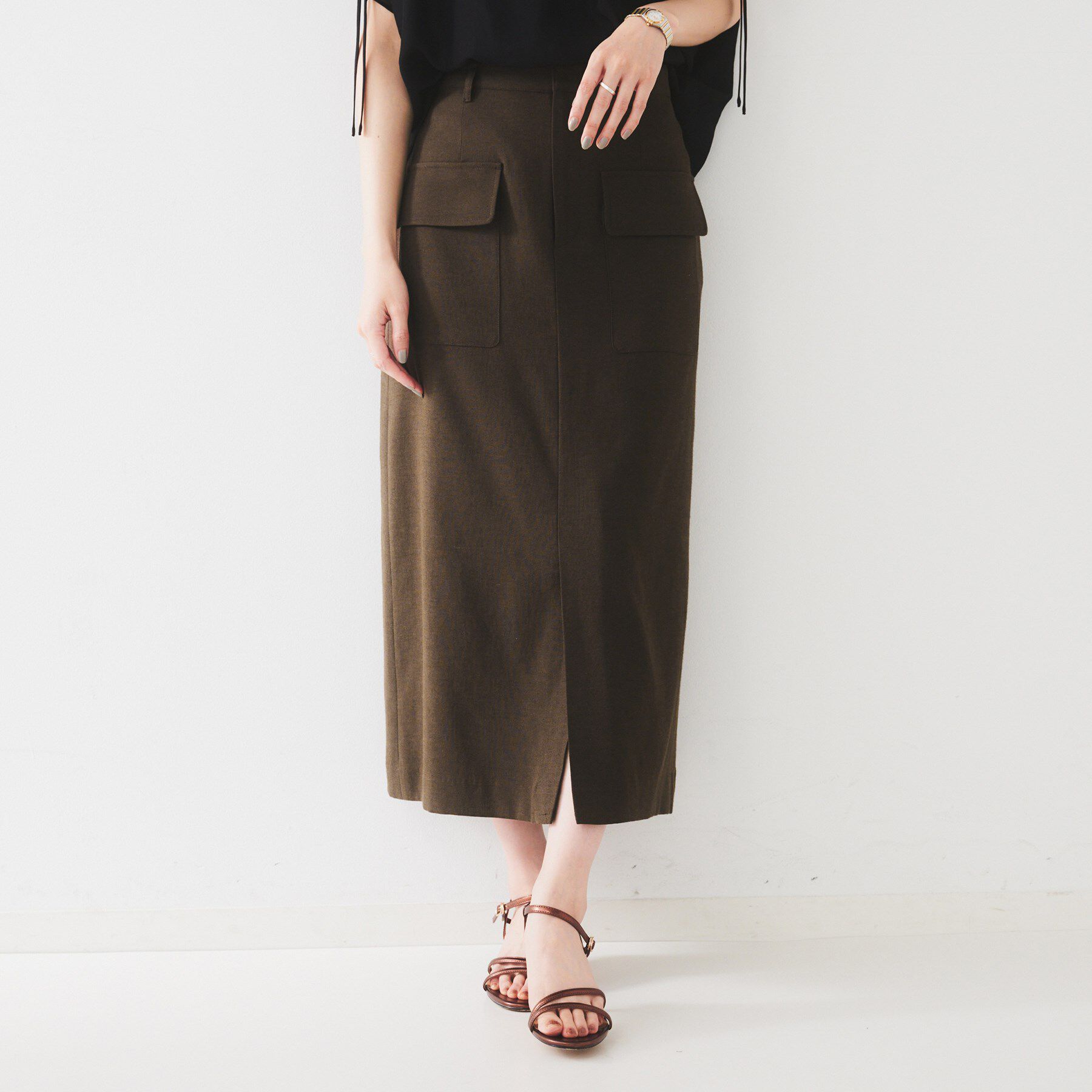 UNTITLED「【きれいめ/前スリット】麻混カーゴスカート」|スカート|ブラウン(043)